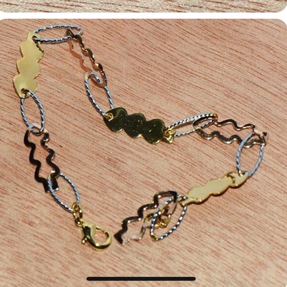 Stylish and Durable Two-Tone Gold and Silver Chain Link Bracelet for Men Womens - Picture 4 of 6